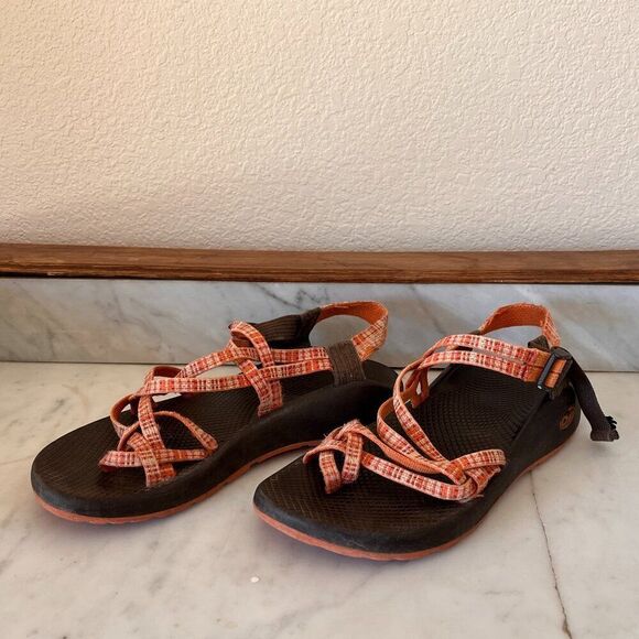 Chaco ZX2 Yampa Strappy Sport Outdoor Sandals w/ Toe Loop - women’s size… - Picture 3 of 6